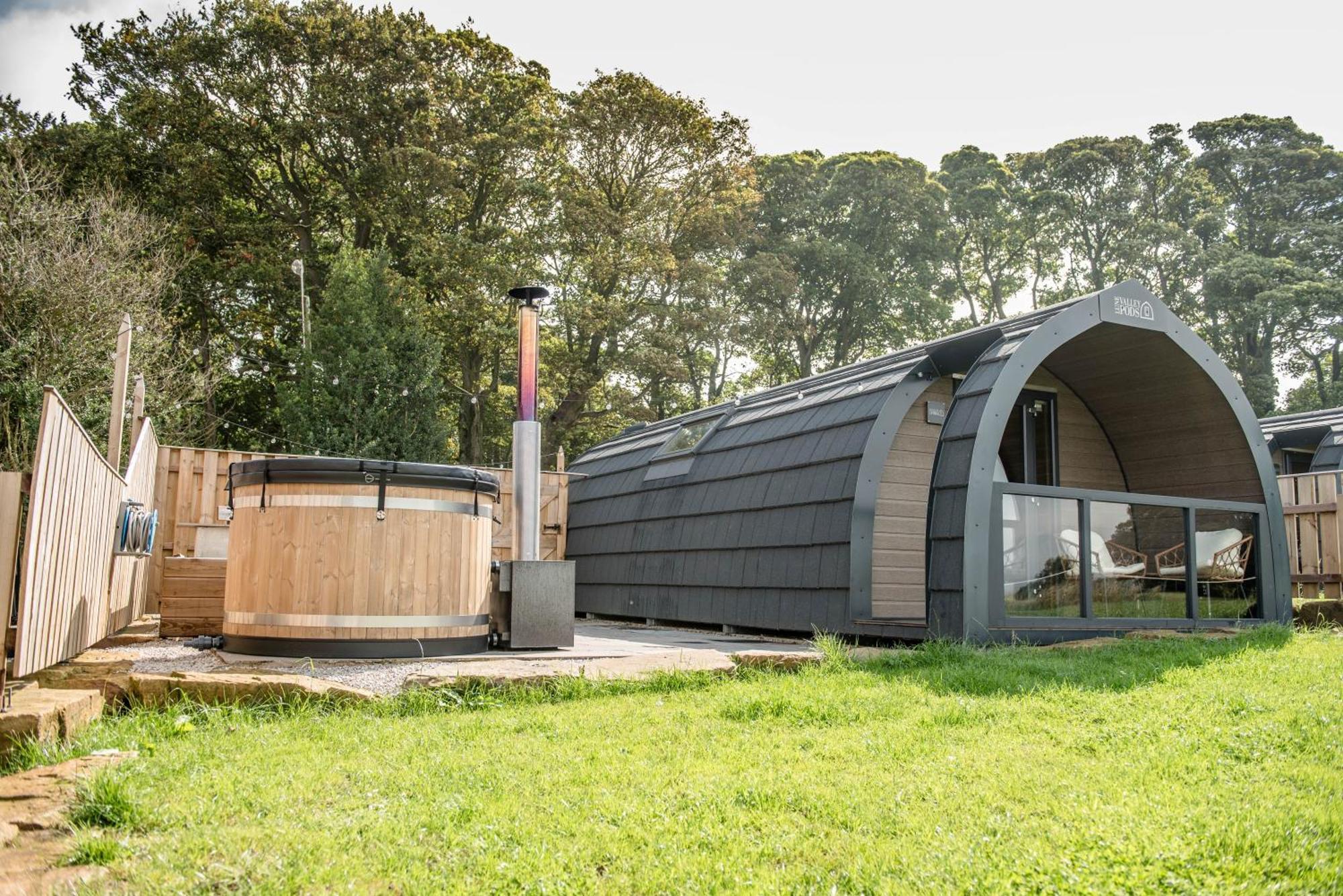 Eastfield Glamping Farm Hotel Spennithorne Exterior photo